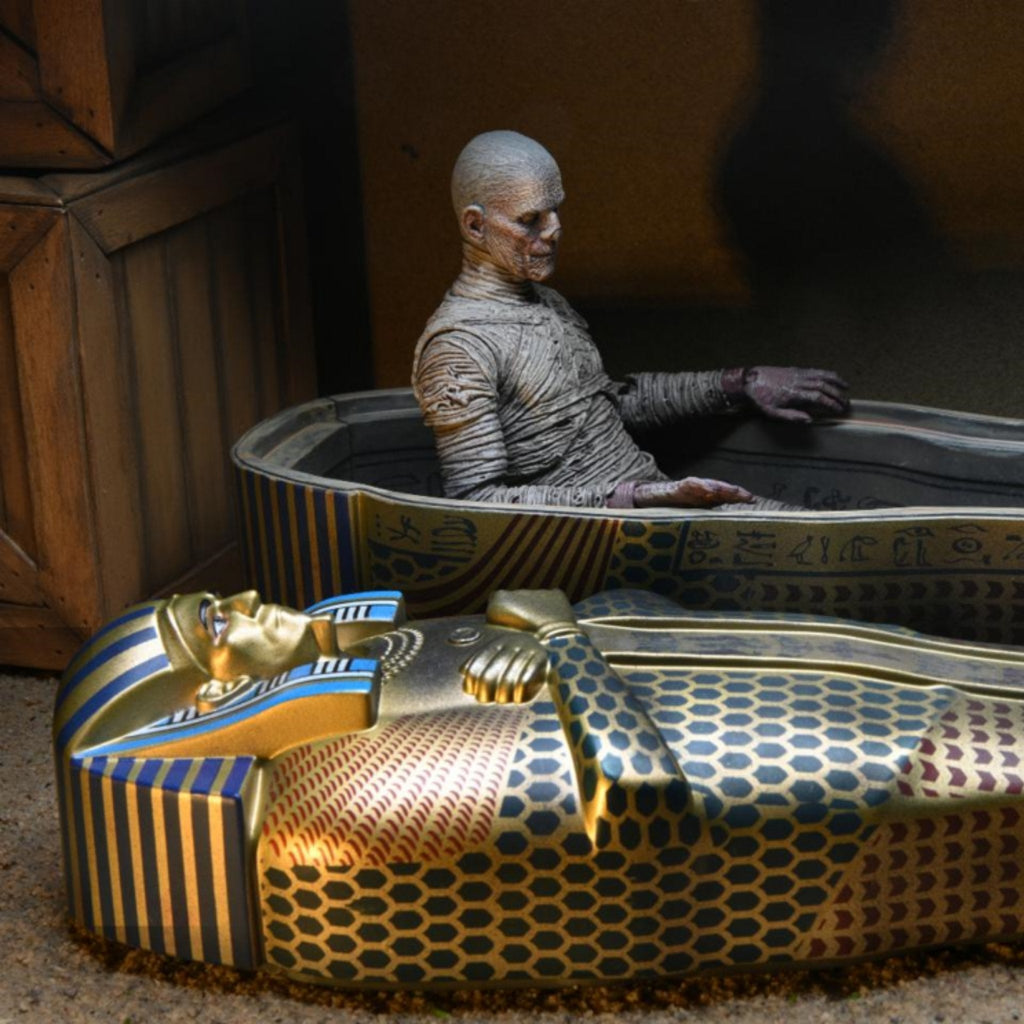 NECA Universal Monsters Accessory Pack: The Mummy