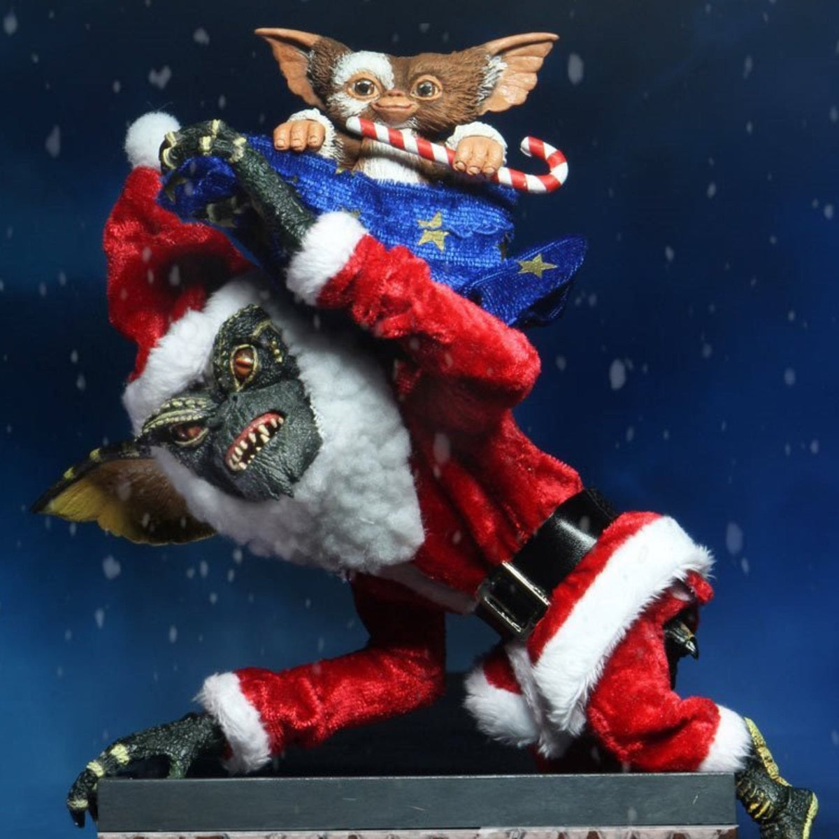 NECA Gremlins Santa Stripe & Gizmo 2-Pack