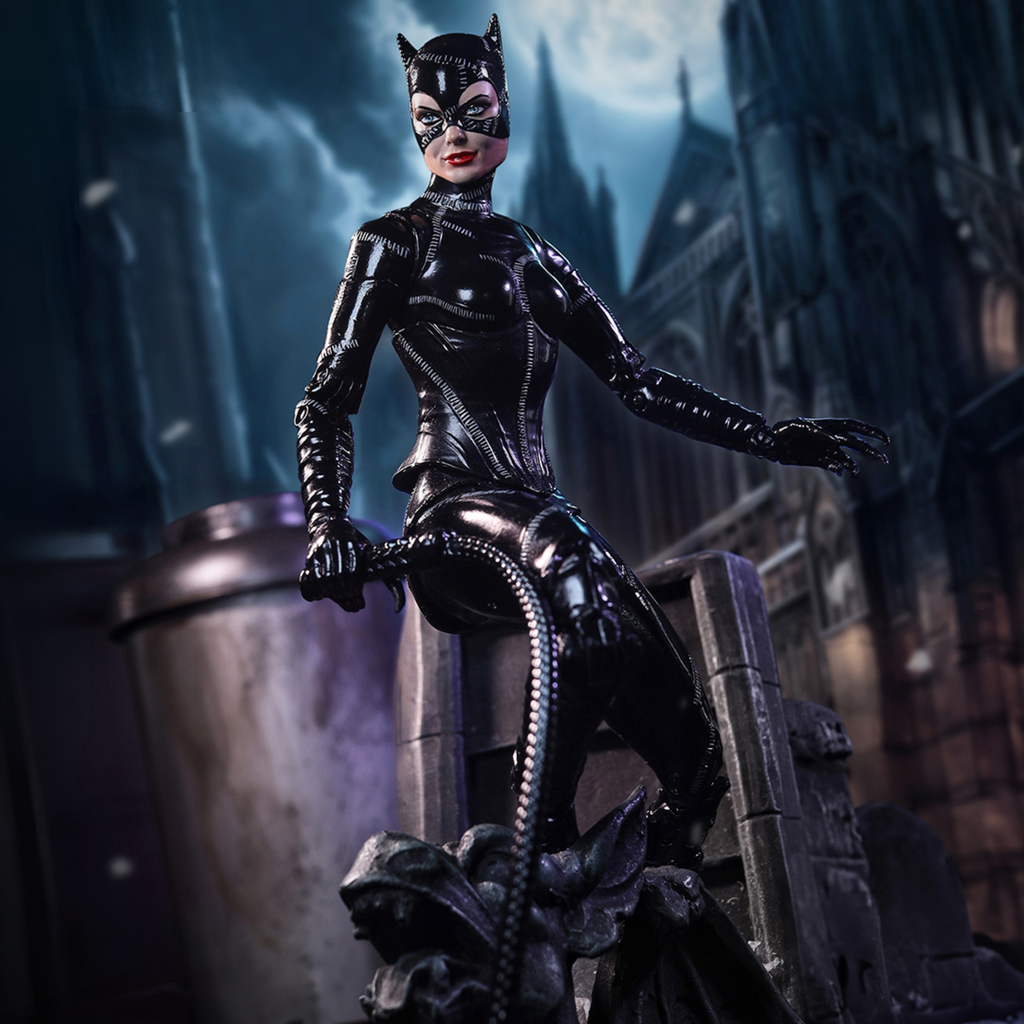 DC Multiverse Deluxe Theatrical Edition  Catwoman (Batman Returns)