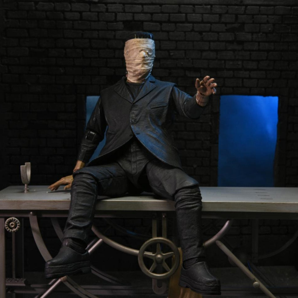 NECA Universal Monsters Accessory Pack: Frankenstein