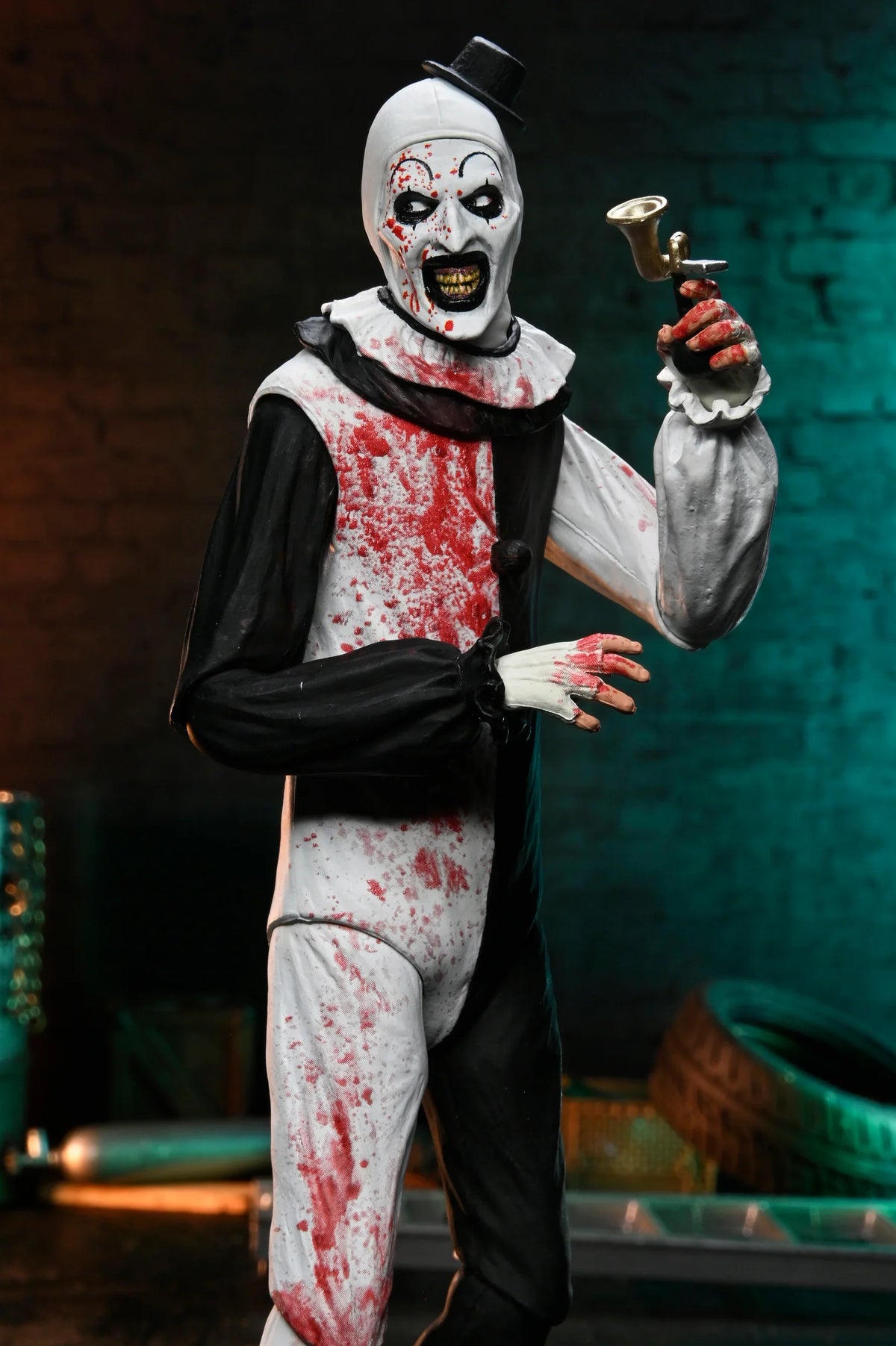 NECA Terrifier 2 Ultimate Art The Clown (Blood Splattered)