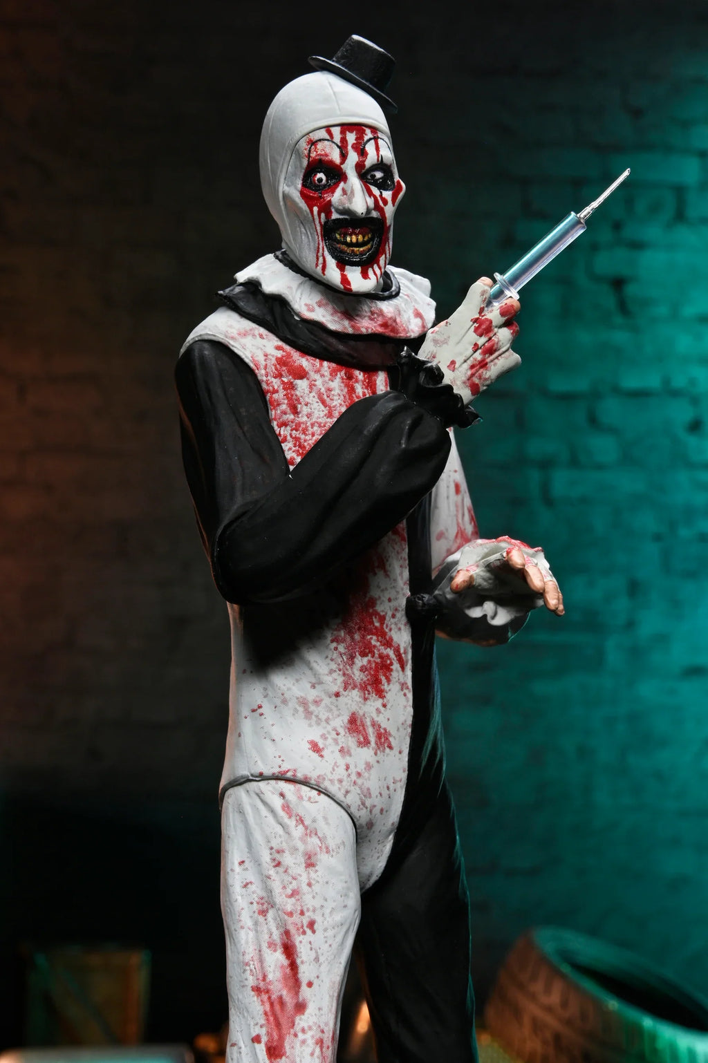NECA Terrifier 2 Ultimate Art The Clown (Blood Splattered)
