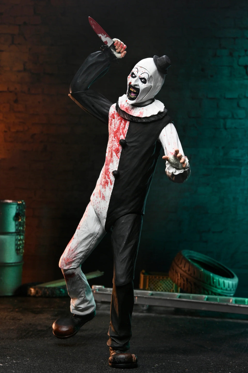 NECA Terrifier 2 Ultimate Art The Clown (Blood Splattered)