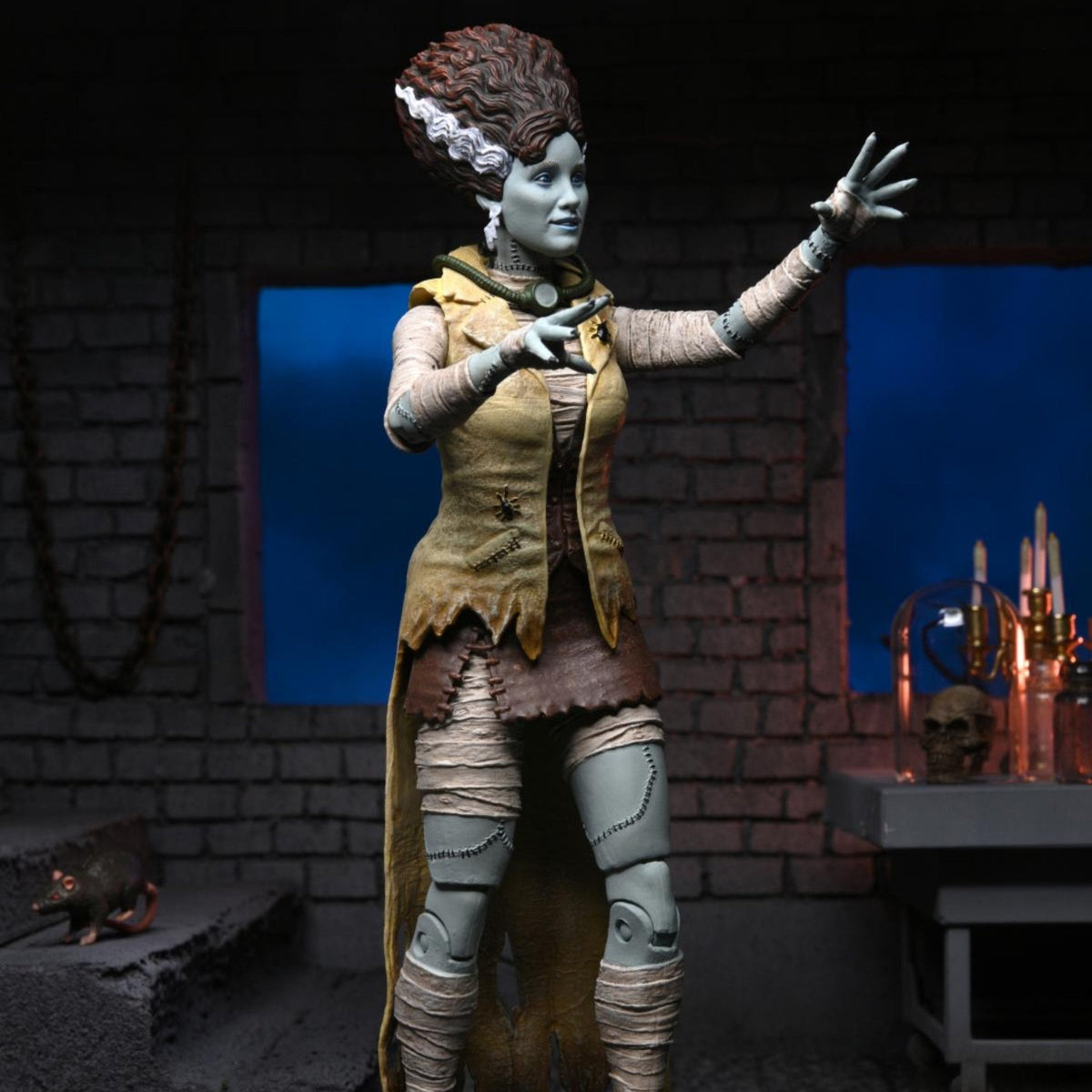 NECA Universal Monsters Teenage Mutant Ninja Turtles April O'Neil