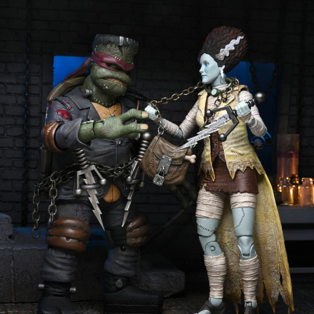 NECA Universal Monsters Teenage Mutant Ninja Turtles April O'Neil