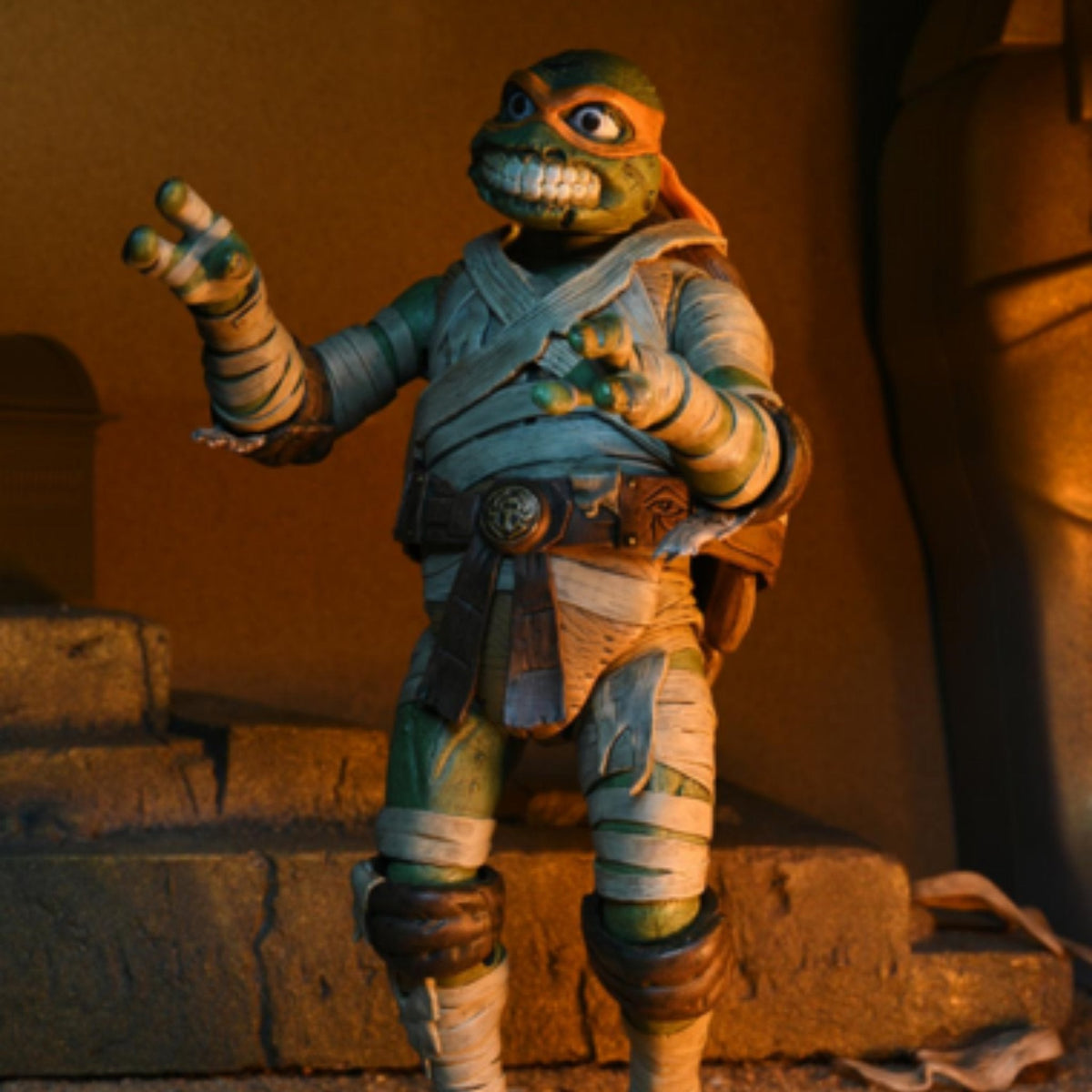 NECA Universal Monsters Teenage Mutant Ninja Turtles Michelangelo as The Mummy
