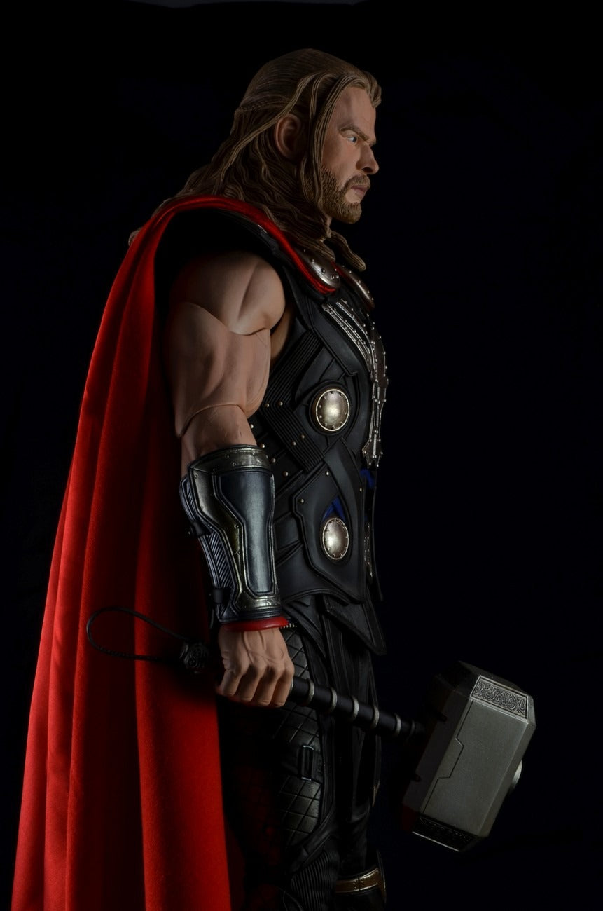 NECA Quarter Scale Thor: The Dark World Thor