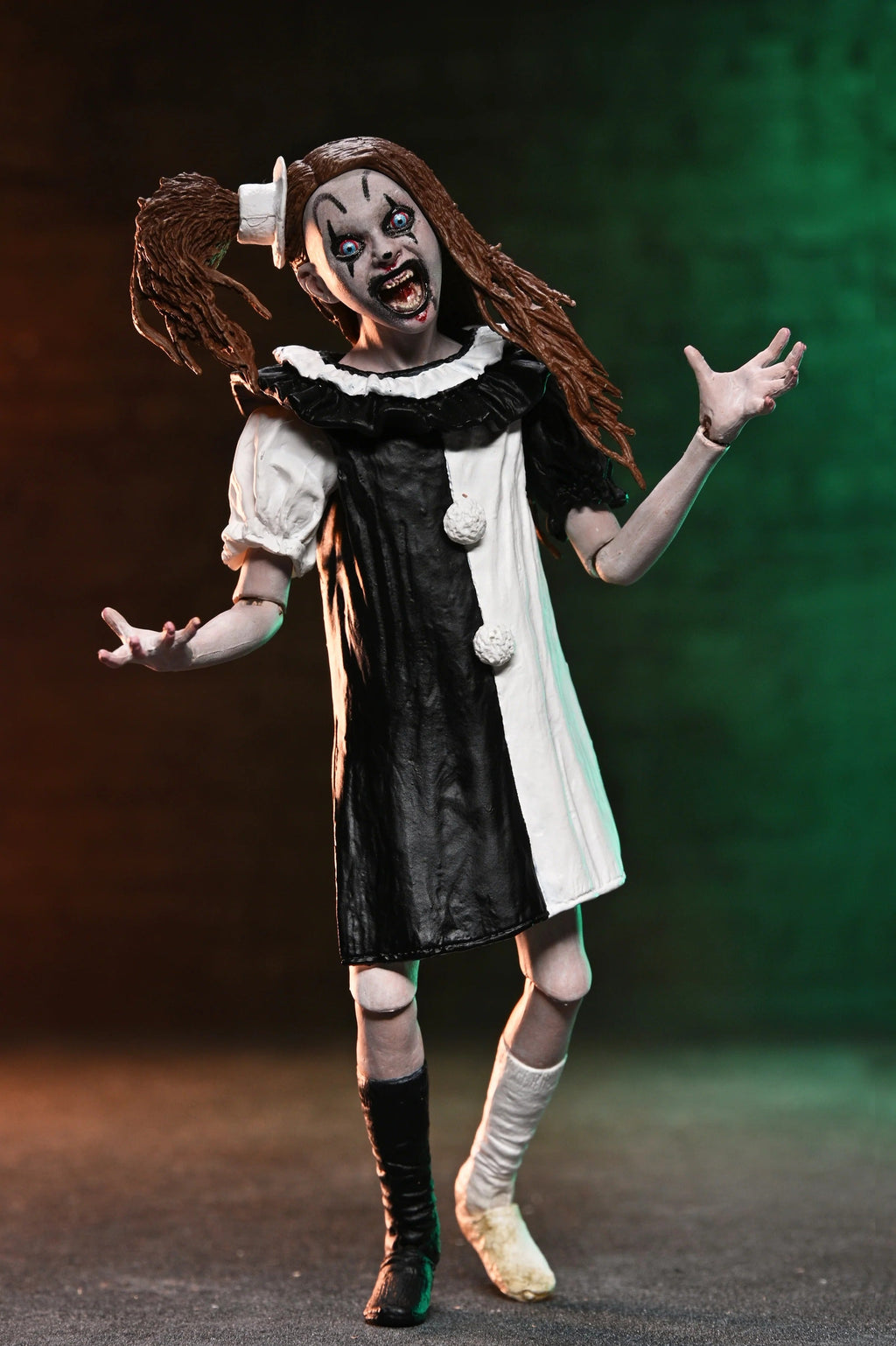 NECA Terrifier 2 Ultimate Art the Clown & The Little Pale Girl