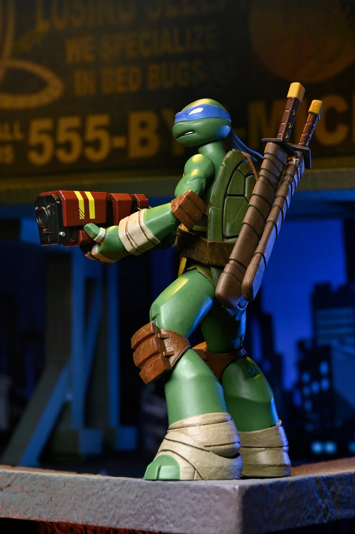 NECA Teenage Mutant Ninja Turtles Ultimate Leonardo (2012 Cartoon)
