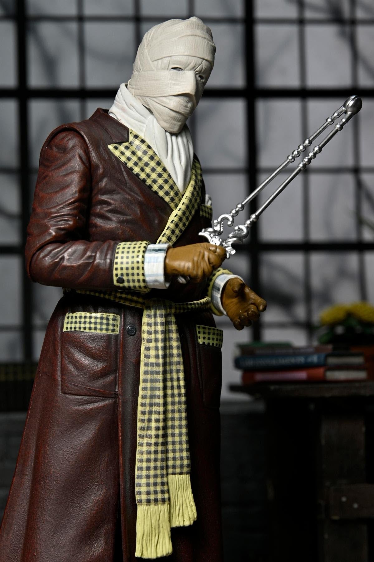 NECA Universal Monsters Ultimate Kemp House Invisible Man