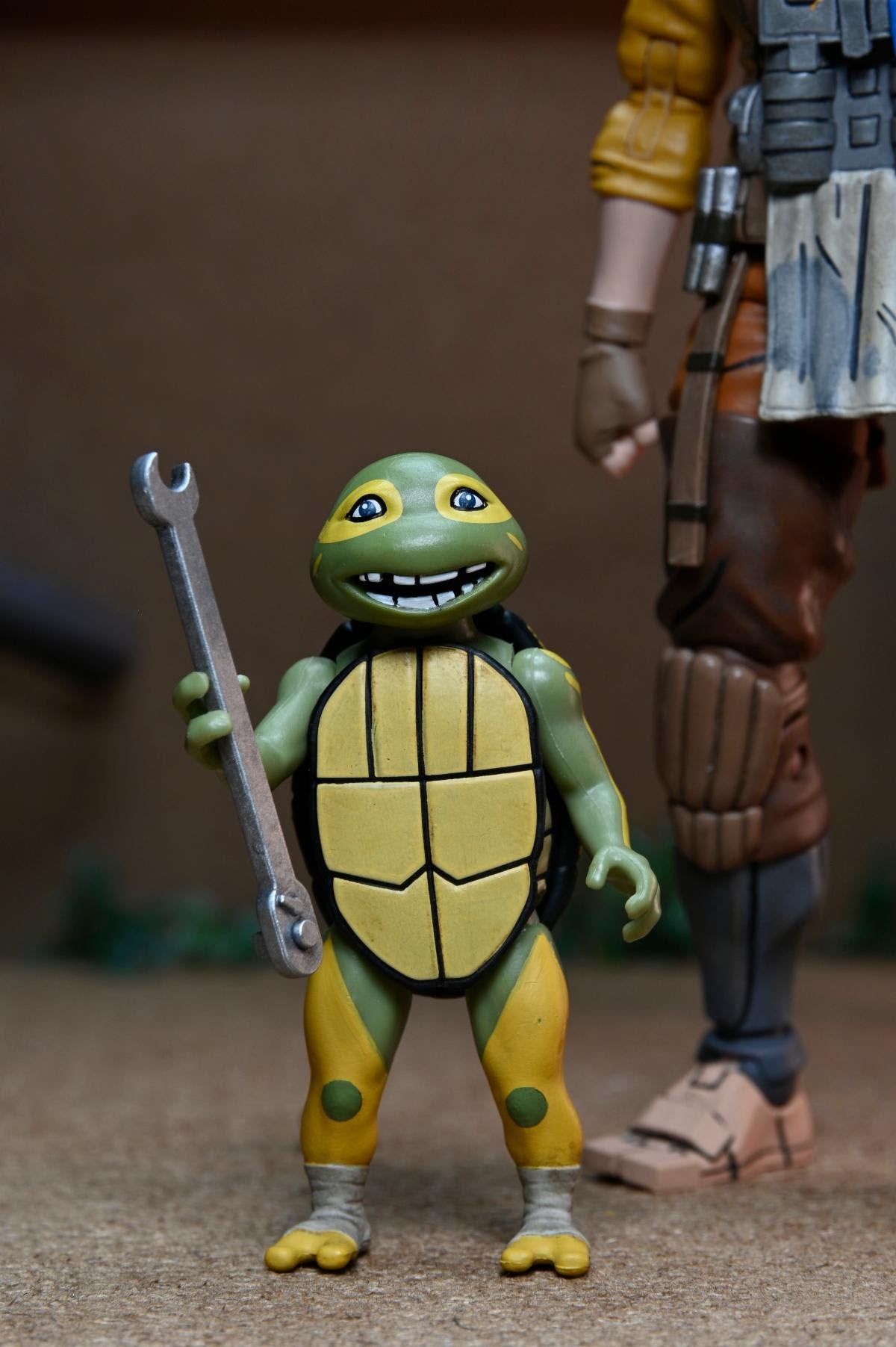 NECA Teenage Mutant Ninja Turtles Grammy April with Baby Yi & Moja (The Last Ronin- The Lost Years)