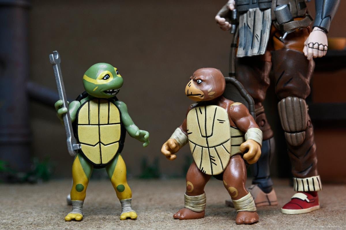 NECA Teenage Mutant Ninja Turtles Grammy April with Baby Yi & Moja (The Last Ronin- The Lost Years)