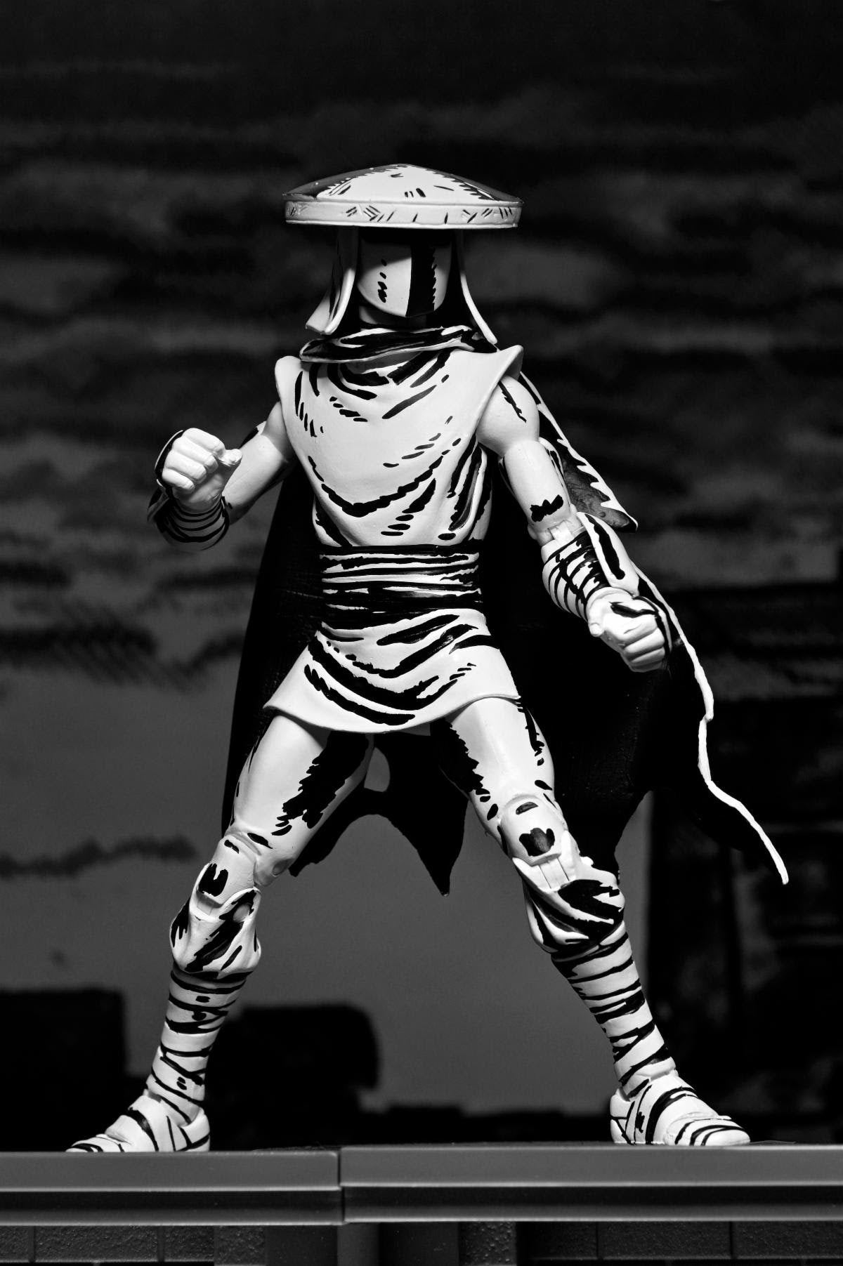 NECA Teenage Mutant Ninja Turtles Mirage Ultimate Black & White Elite Foot Ninja Guard