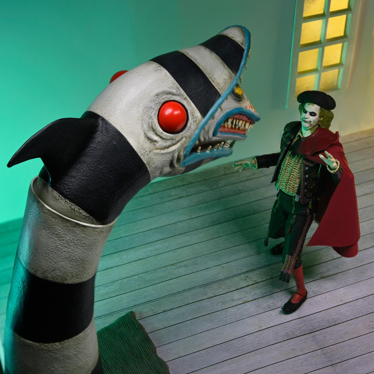 NECA Beetlejuice Beetlejuice Ultimate "Matador" Beetlejuice & Sandworm 2-Pack