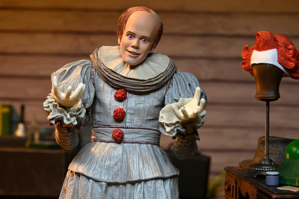 NECA IT: Welcome to Derry Ultimate Bob Gray as Pennywise